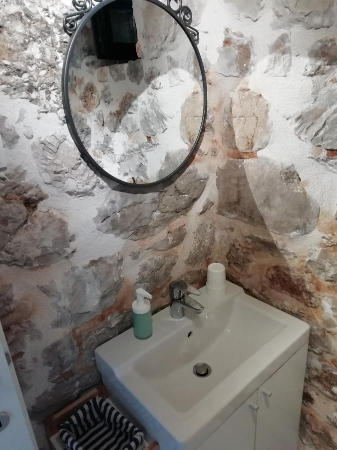 לוזובאק Krka Waterfalls Stonehouse Roko מראה חיצוני תמונה