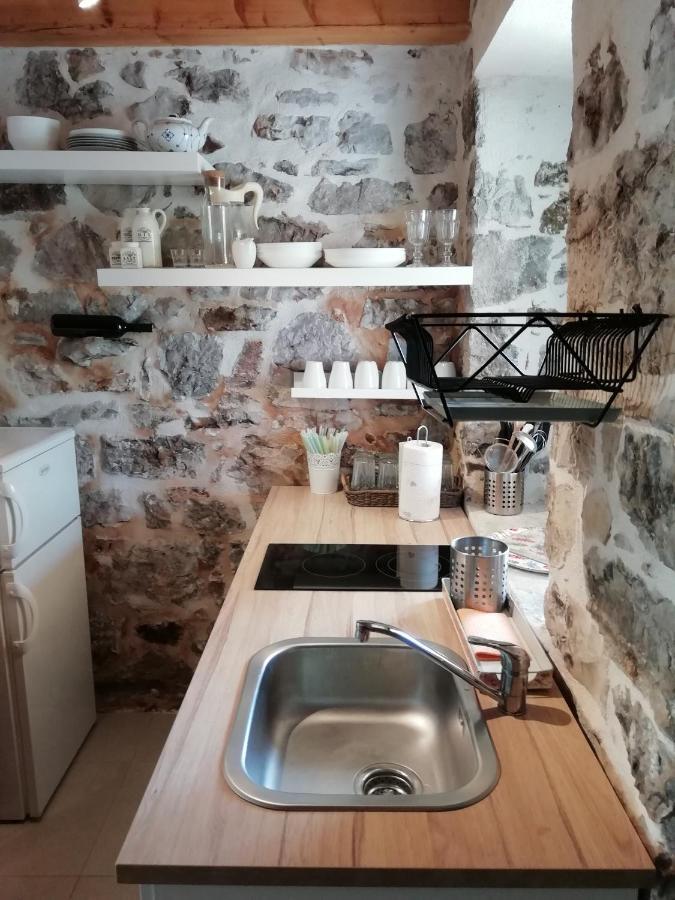 לוזובאק Krka Waterfalls Stonehouse Roko מראה חיצוני תמונה