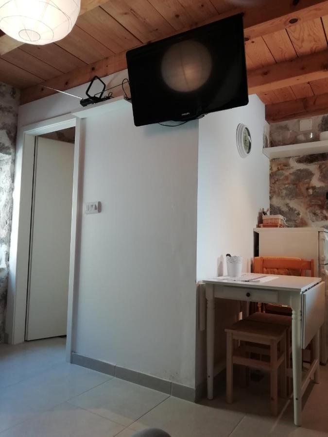 לוזובאק Krka Waterfalls Stonehouse Roko מראה חיצוני תמונה