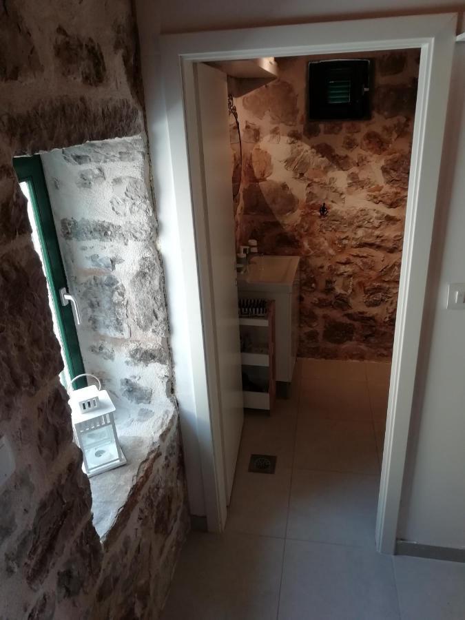לוזובאק Krka Waterfalls Stonehouse Roko מראה חיצוני תמונה