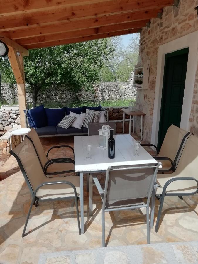 לוזובאק Krka Waterfalls Stonehouse Roko מראה חיצוני תמונה