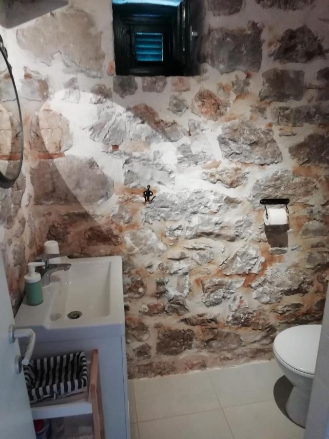 לוזובאק Krka Waterfalls Stonehouse Roko מראה חיצוני תמונה